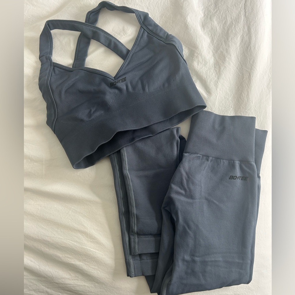 Bo+Tee Women's Slate Blue Sports Bra Set